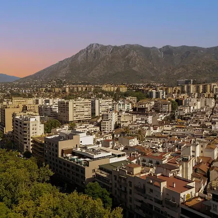 Sky Penthouse - Private Rooftop Pool ماربيا